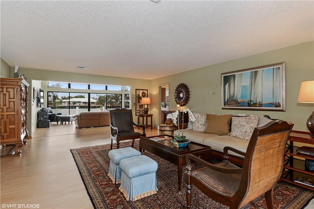 SILVER SHORES - Residential