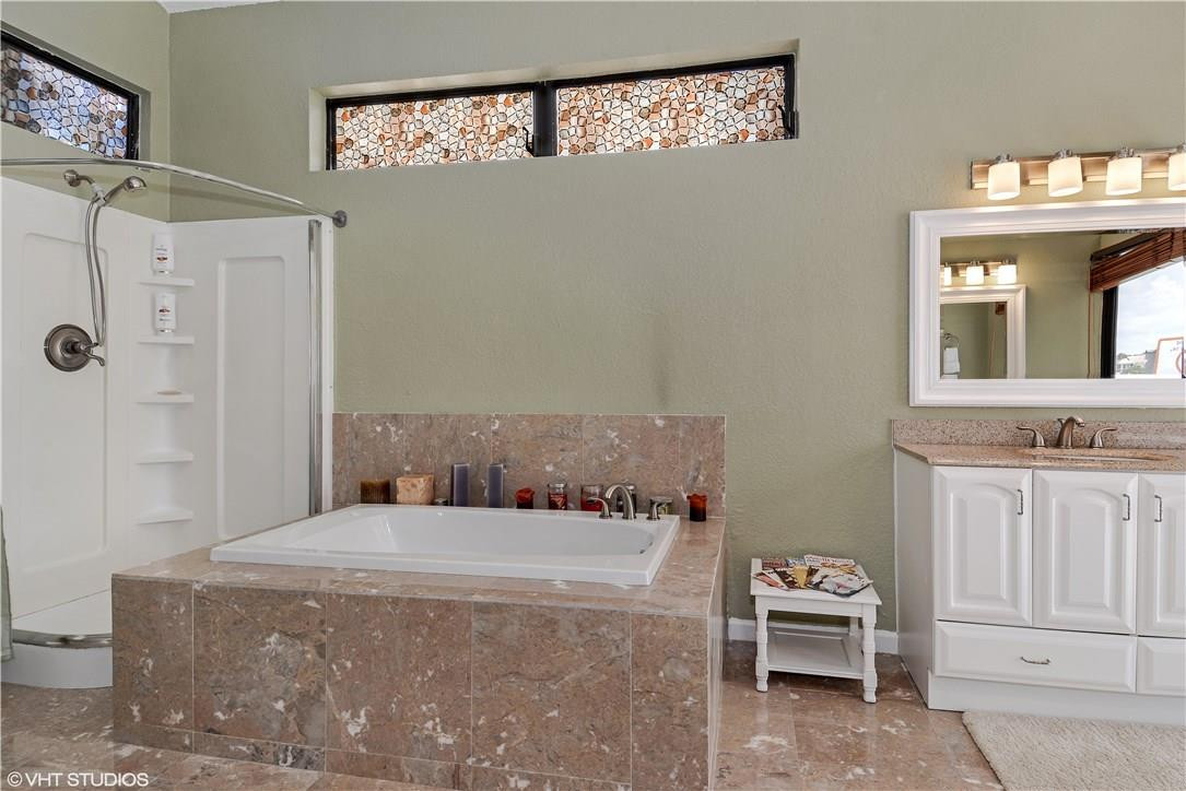 SILVER SHORES - Residential