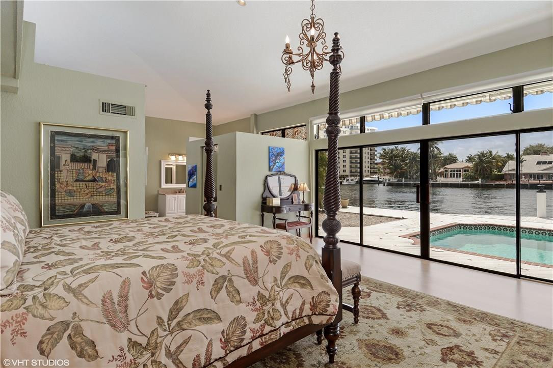 SILVER SHORES - Residential