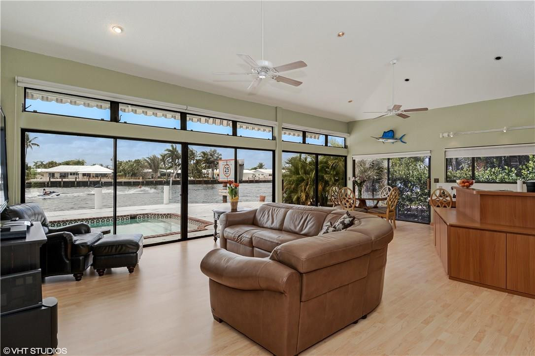 SILVER SHORES - Residential