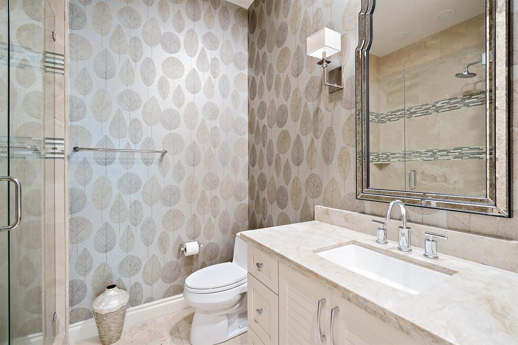 HARBOUR POINT MARINA - Residential