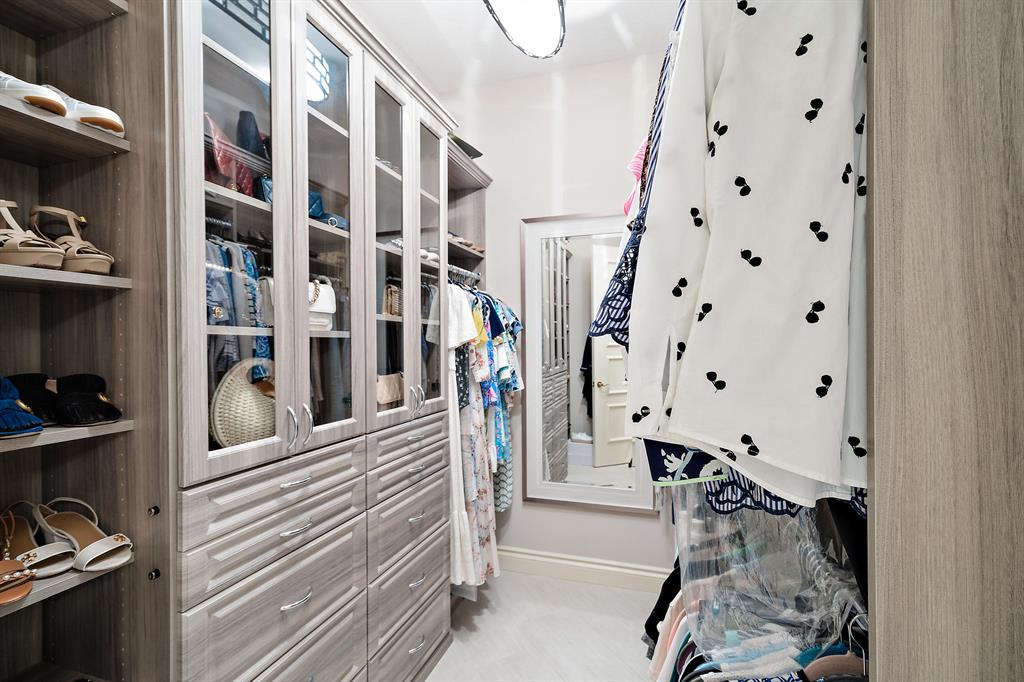 HARBOUR POINT MARINA - Residential