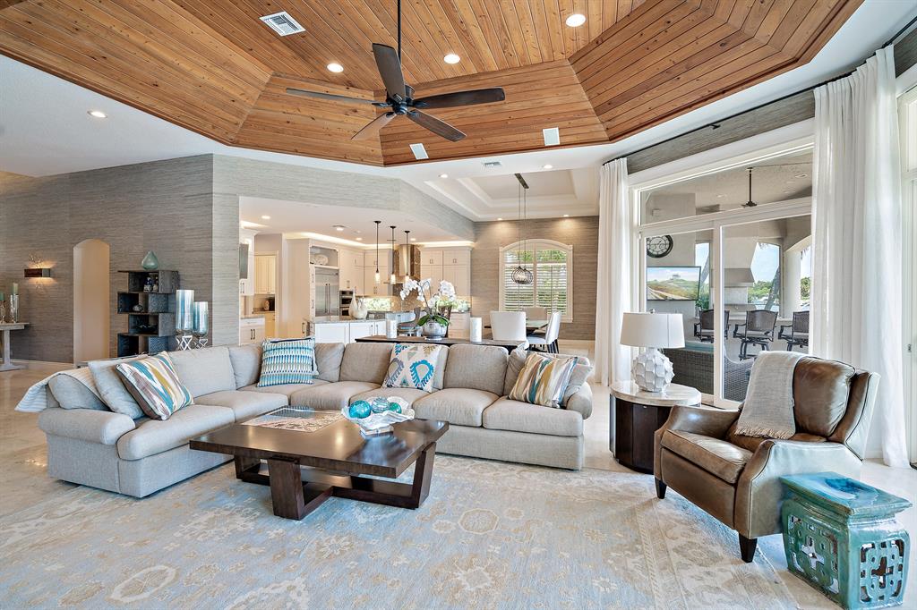 HARBOUR POINT MARINA - Residential