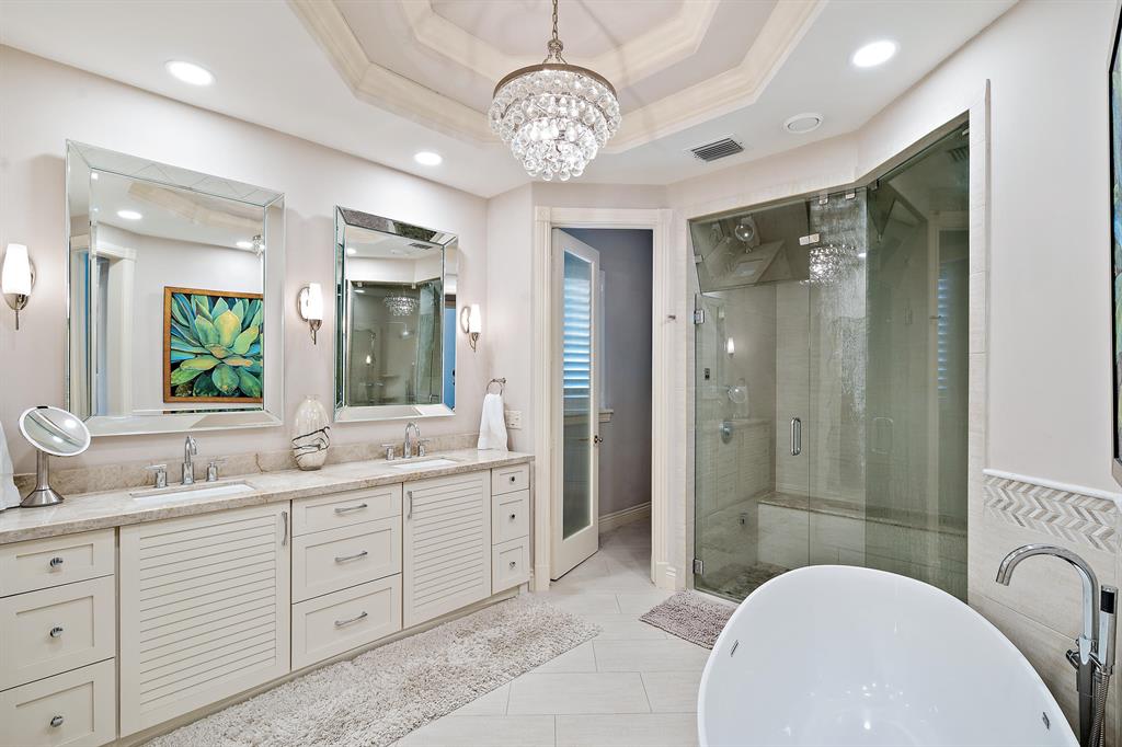 HARBOUR POINT MARINA - Residential