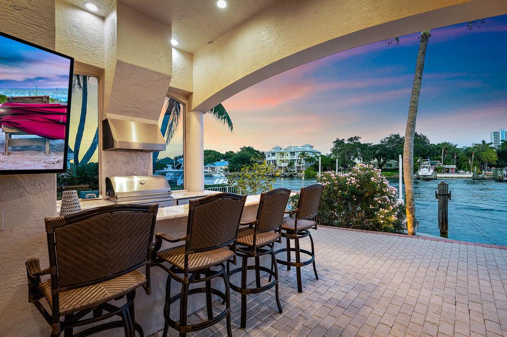 HARBOUR POINT MARINA - Residential