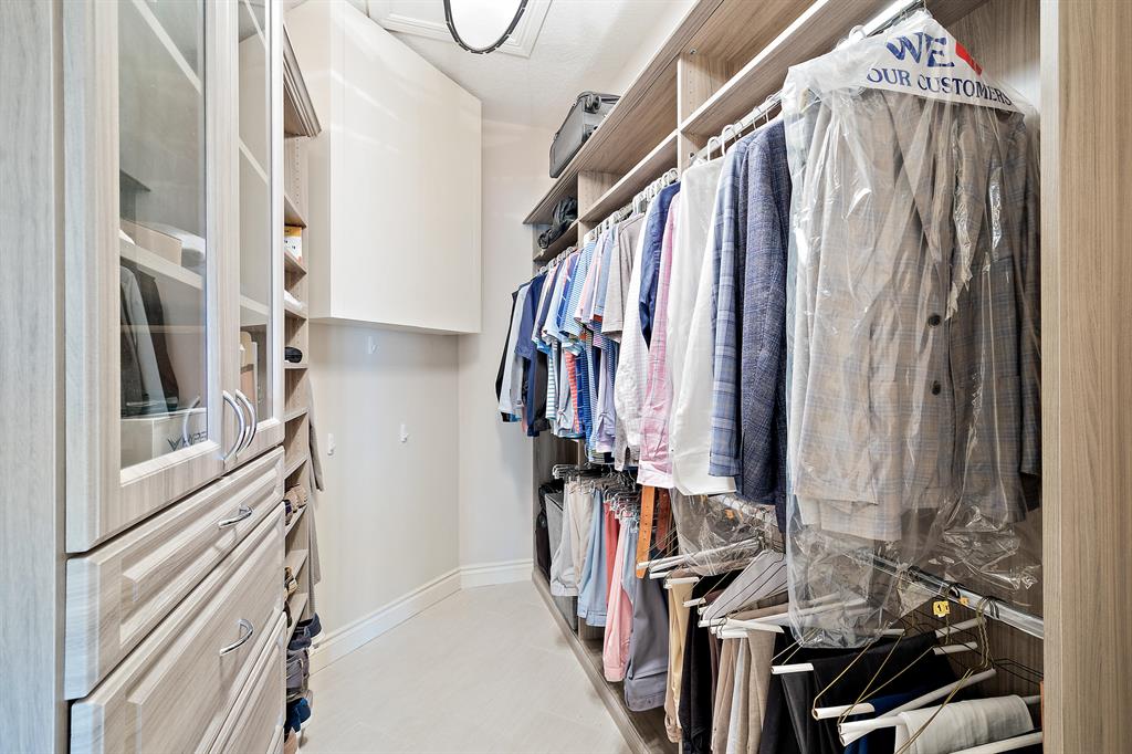 HARBOUR POINT MARINA - Residential