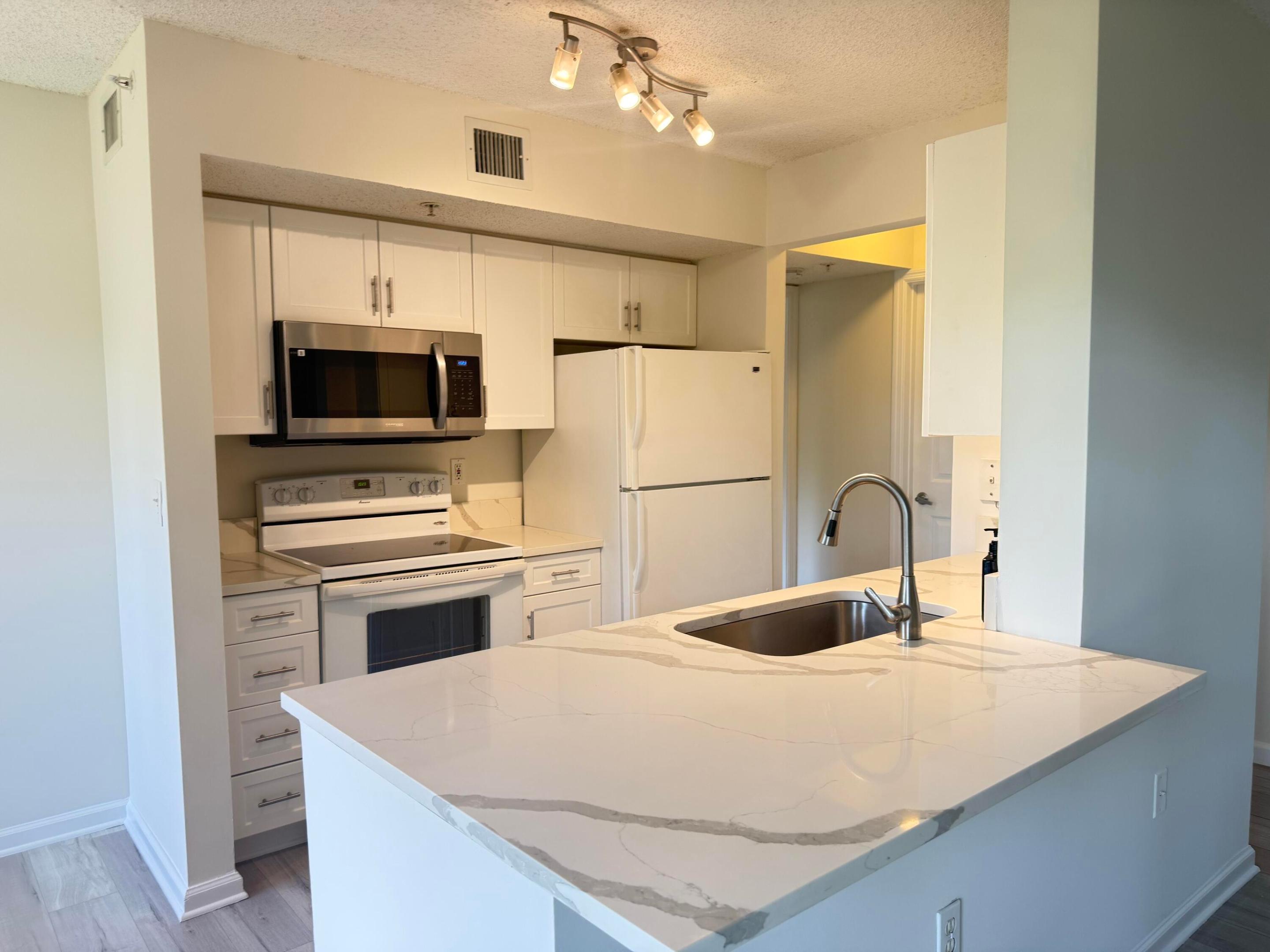 LIGHTHOUSE COVE AT TEQUESTA CONDOMINIUM - Residential Lease