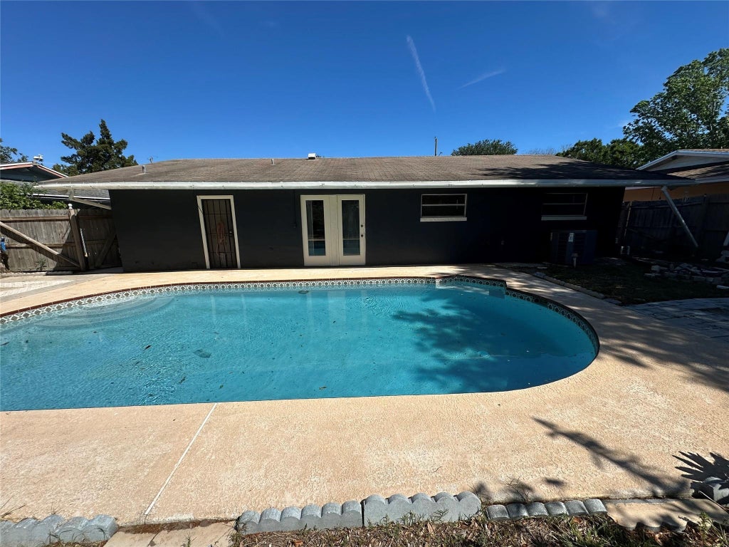 Photo of 125 Wisteria Avenue, Fort Pierce, FL 34982 (MLS # F10493901)