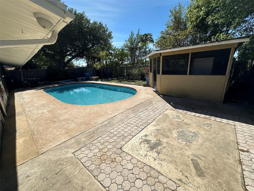 Photo of 125 Wisteria Avenue, Fort Pierce, FL 34982 (MLS # F10493901)