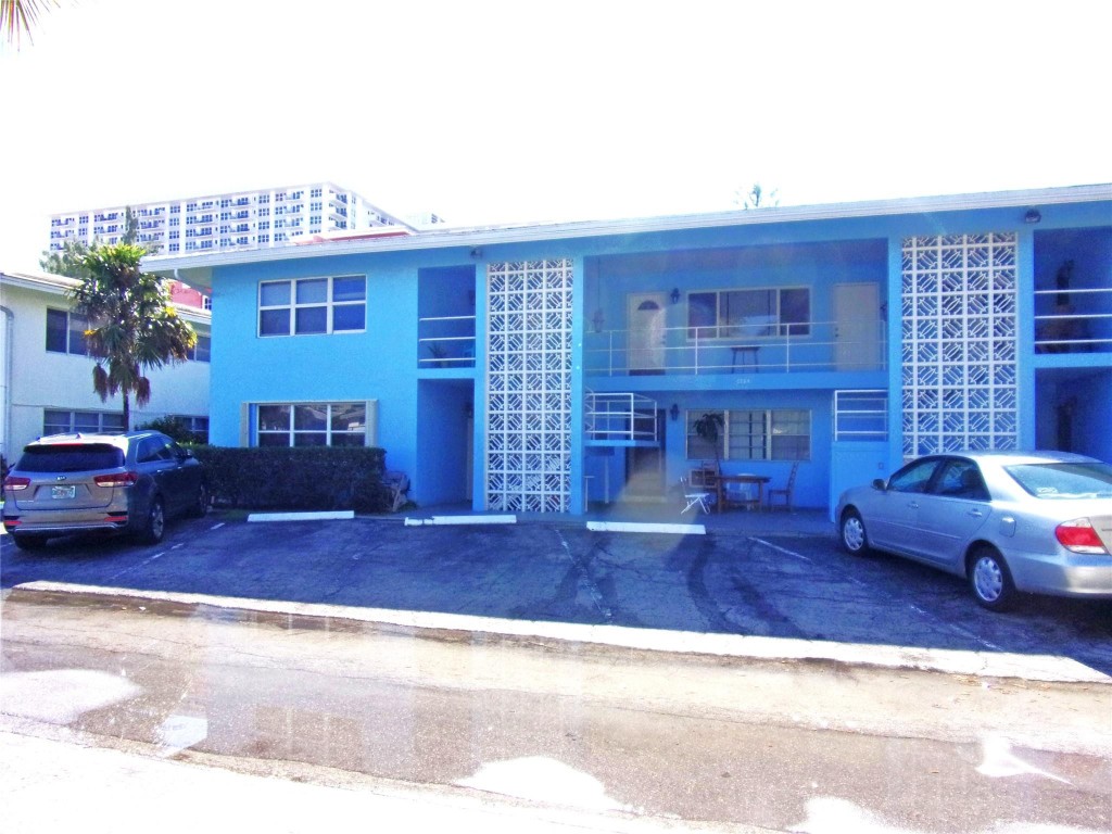 SILVER THATCH COTTAGE - Residential Lease