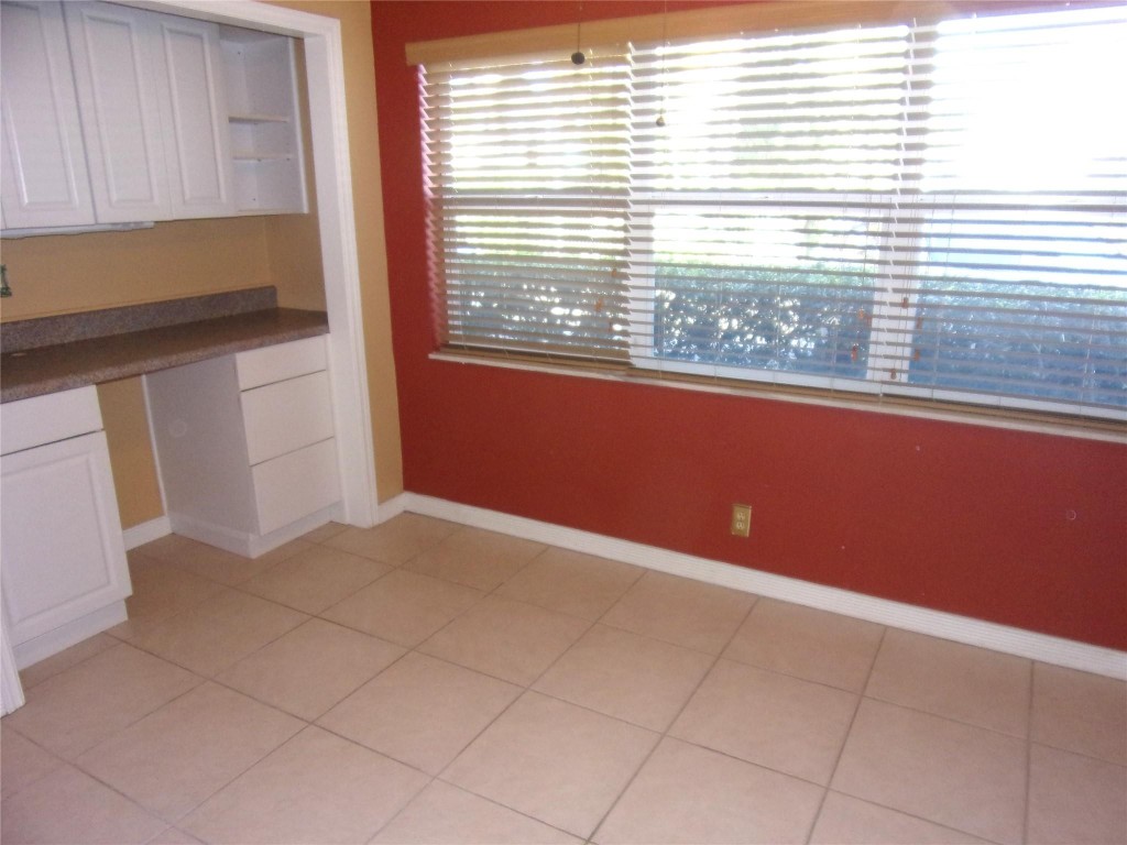 SILVER THATCH COTTAGE - Residential Lease