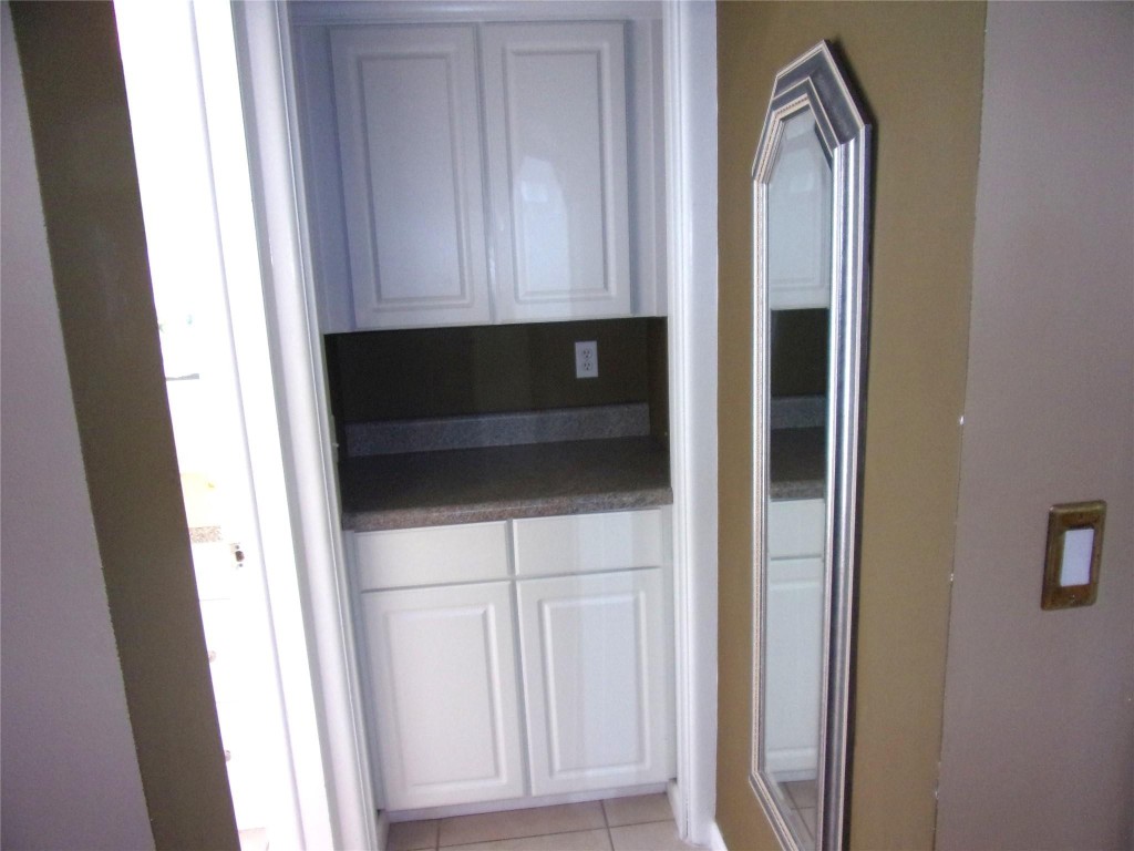 SILVER THATCH COTTAGE - Residential Lease