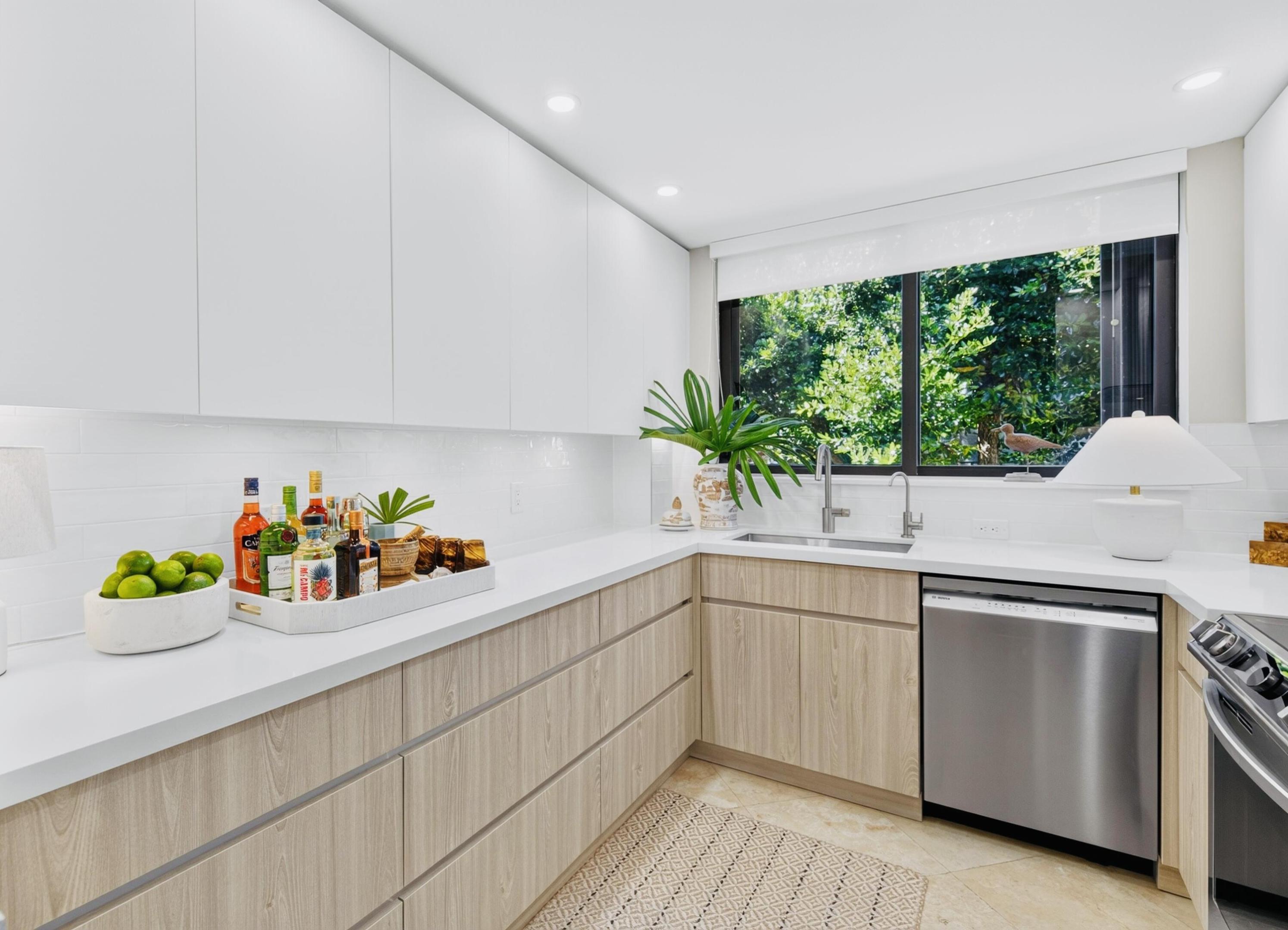 1662 S OCEAN Lane 259