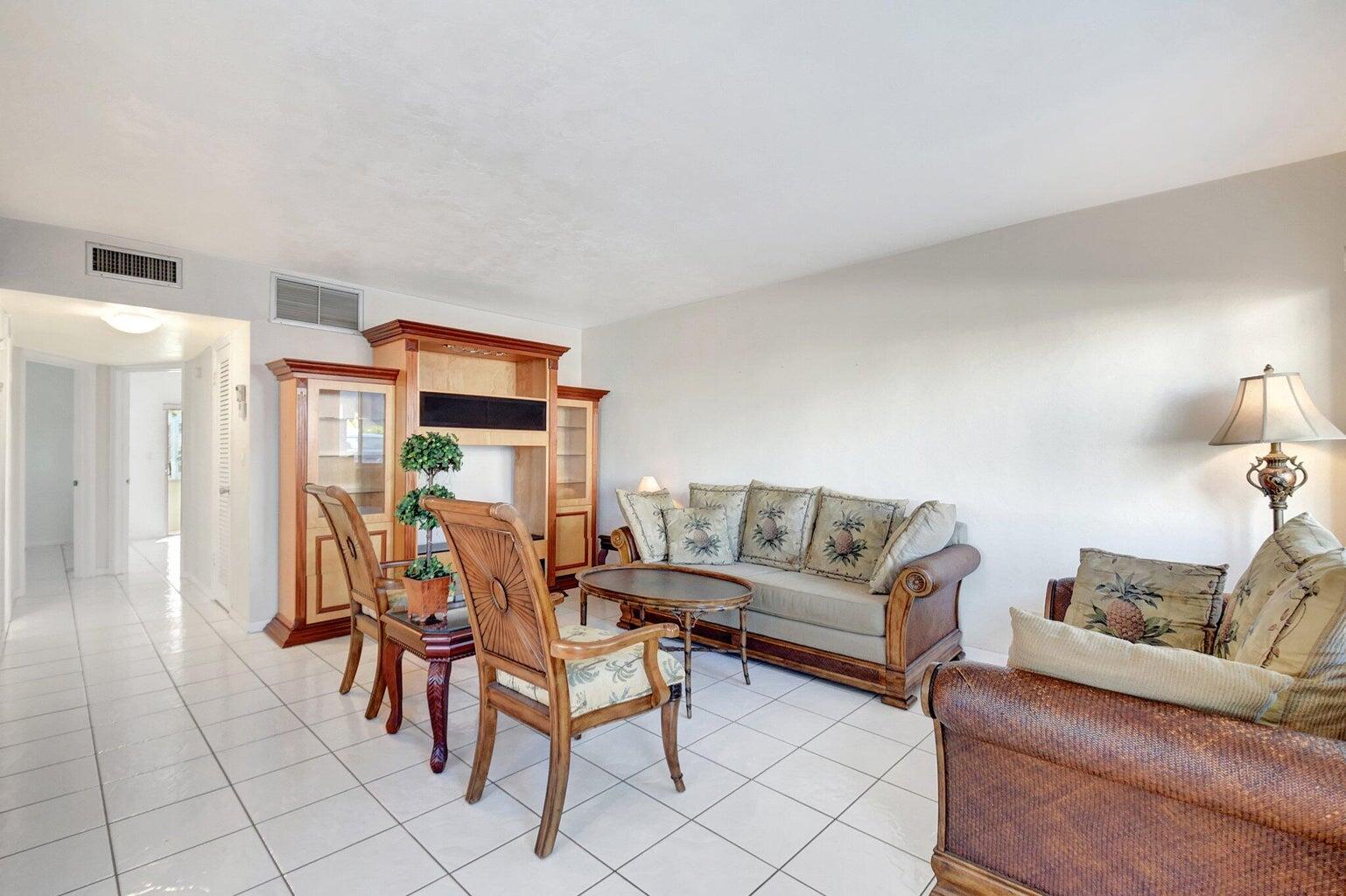 2304 Lake Osborne Drive #10