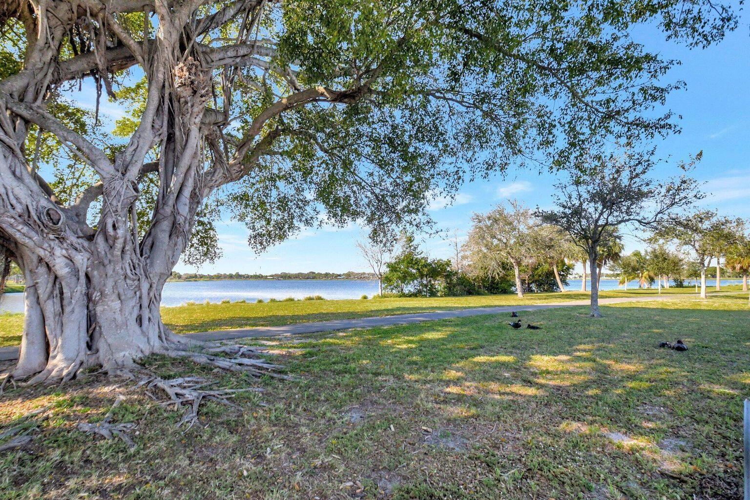 Lakeside Point Apt 8 Cond - Residential