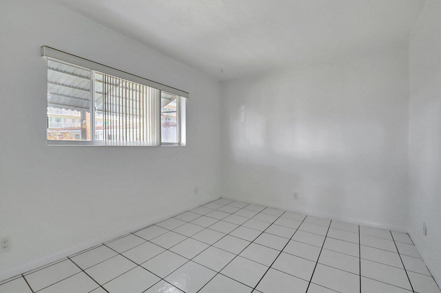 Lakeside Point Apt 8 Cond - Residential