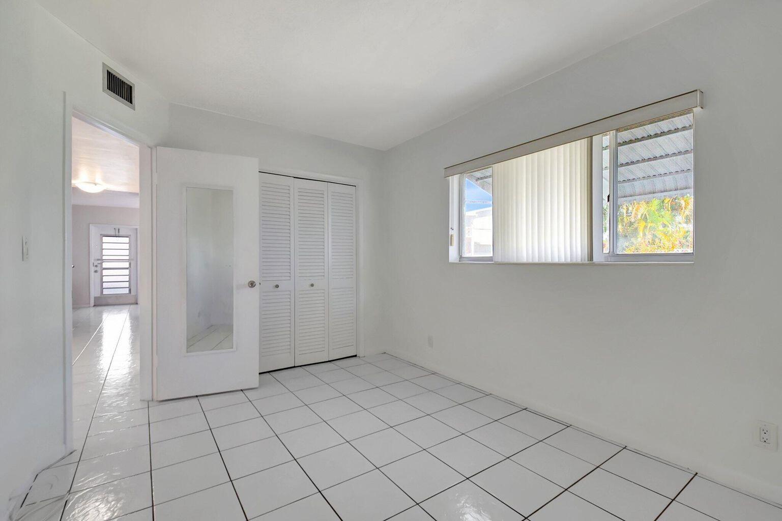 Lakeside Point Apt 8 Cond - Residential