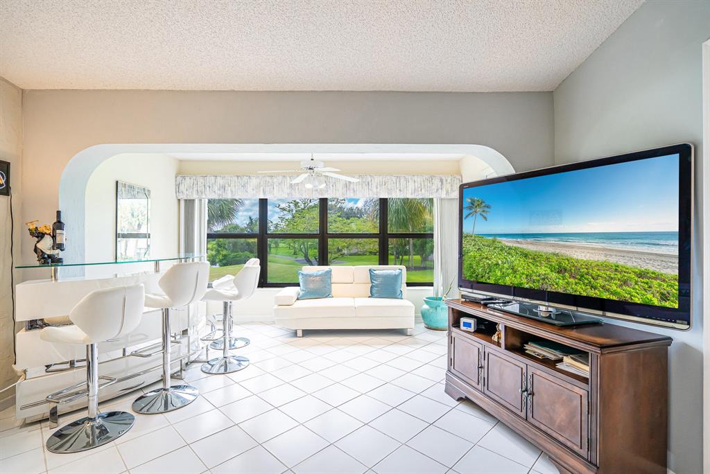 BOCA DELRAY GOLF & COUNTRY CLUB - Residential