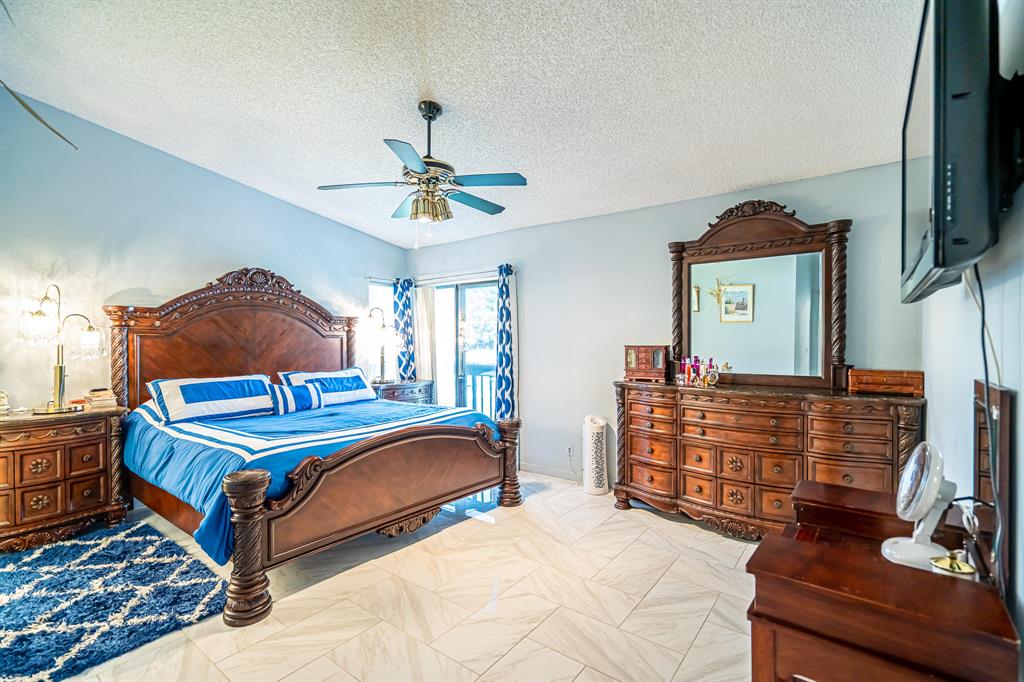 BOCA DELRAY GOLF & COUNTRY CLUB - Residential