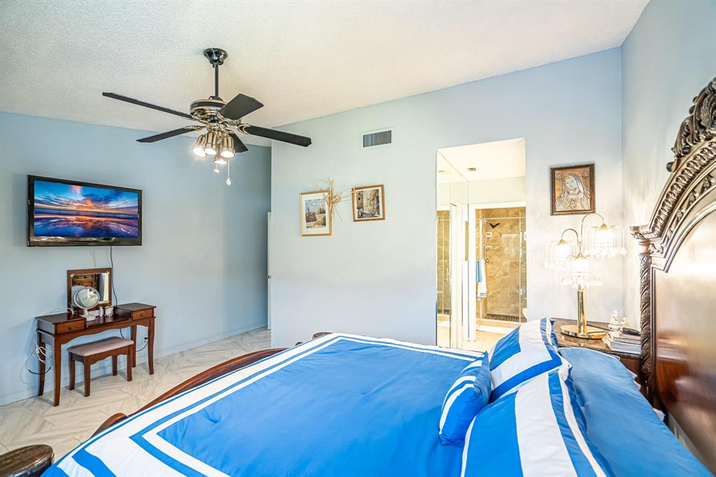 BOCA DELRAY GOLF & COUNTRY CLUB - Residential