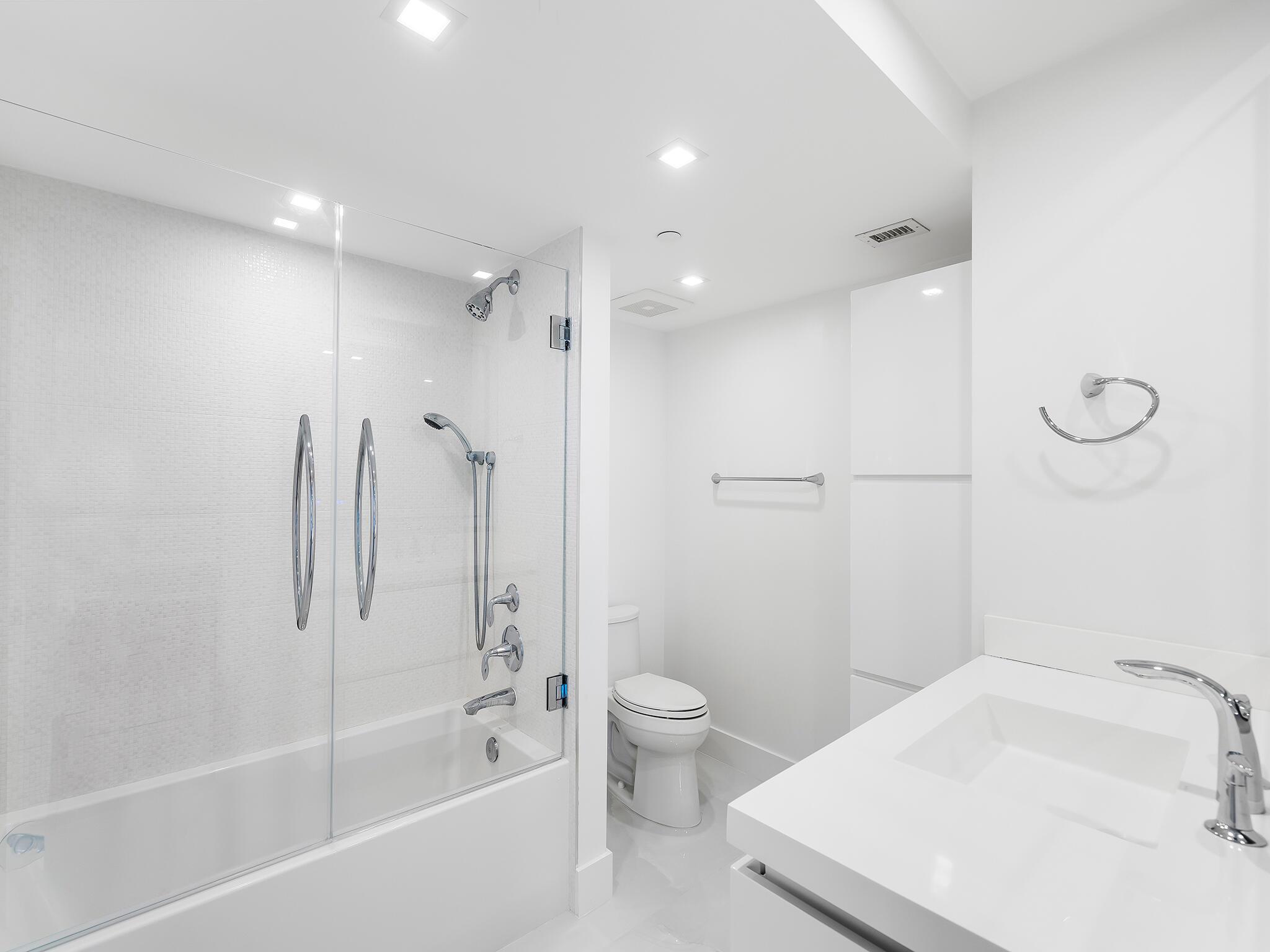 CLARENDON CONDO - Residential