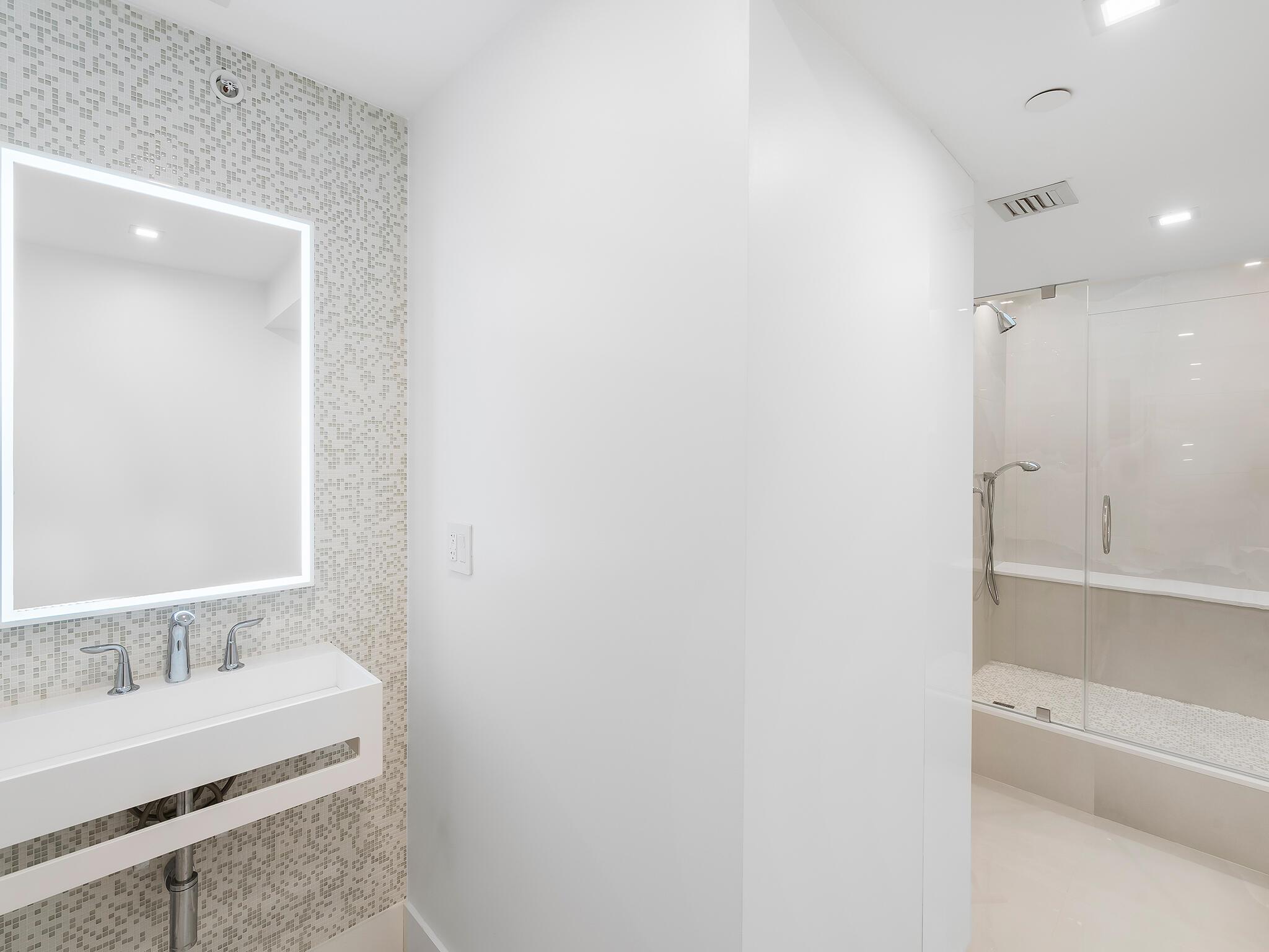 CLARENDON CONDO - Residential