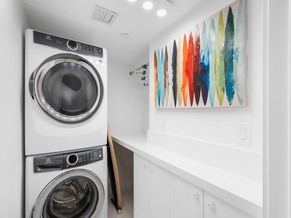 CLARENDON CONDO - Residential