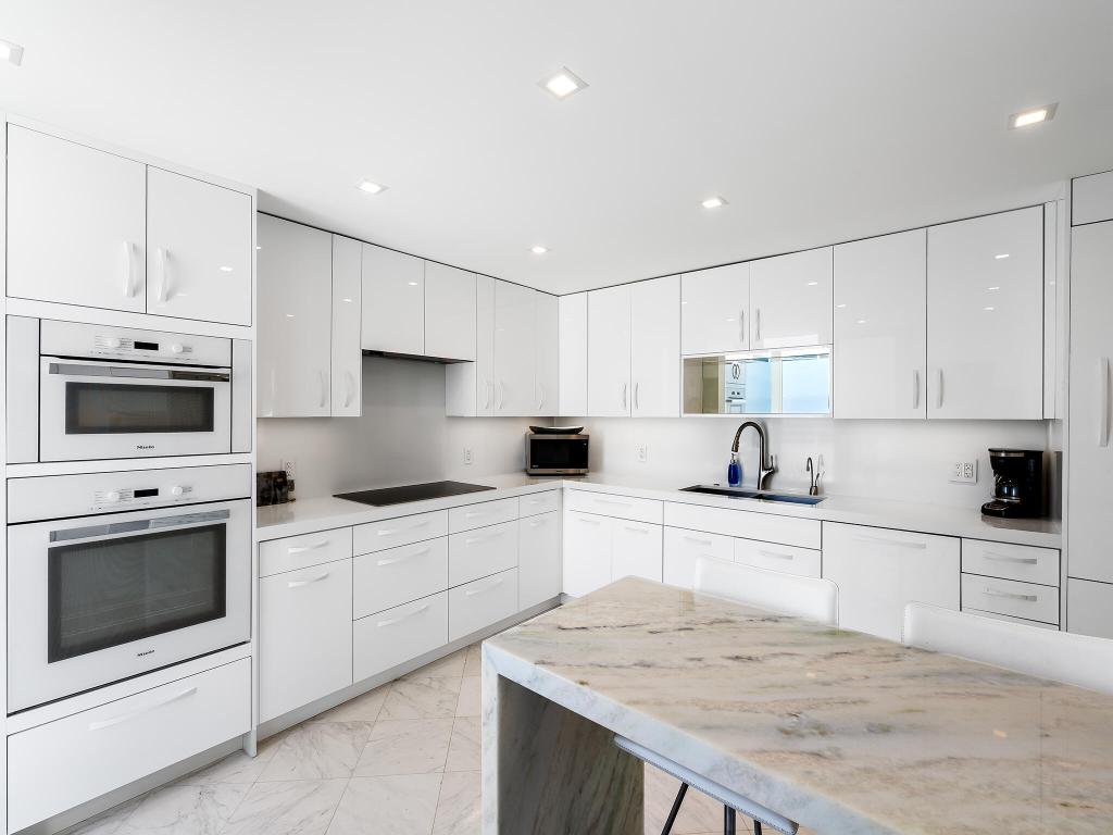 CLARENDON CONDO - Residential