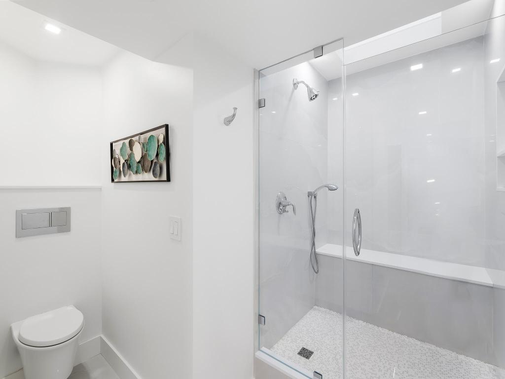 CLARENDON CONDO - Residential