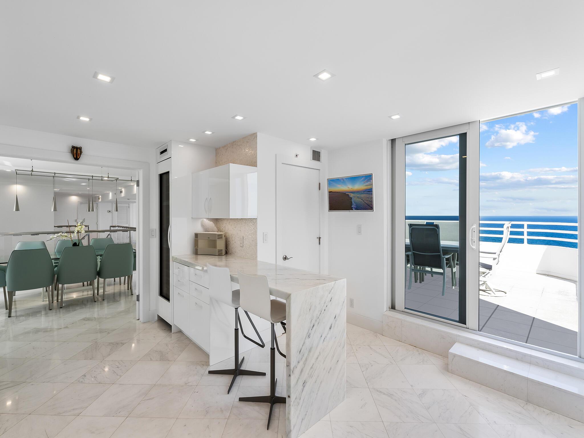 CLARENDON CONDO - Residential