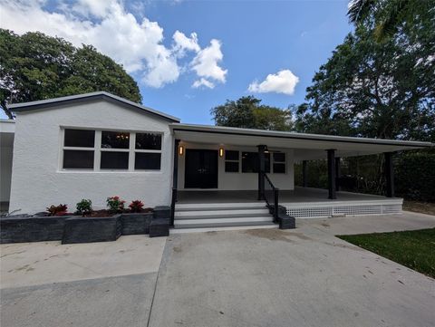 216 Bayberry Dr Plantation FL 33317