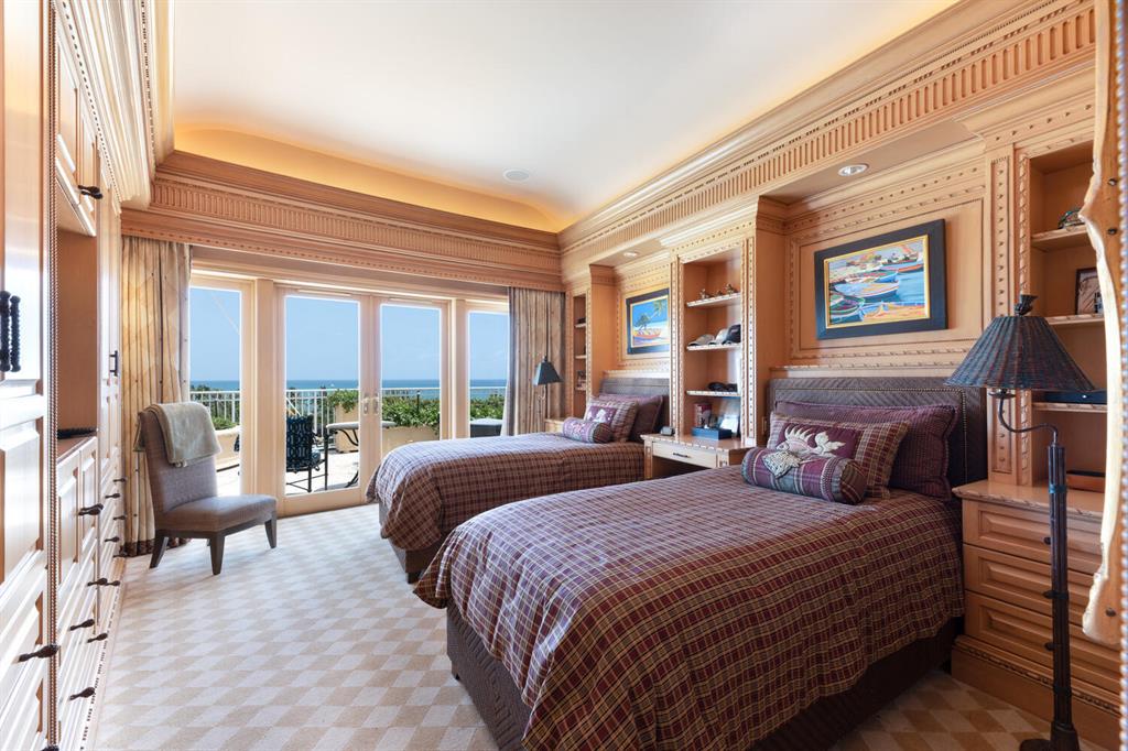 ONE ROYAL PALM WAY CONDO - Residential