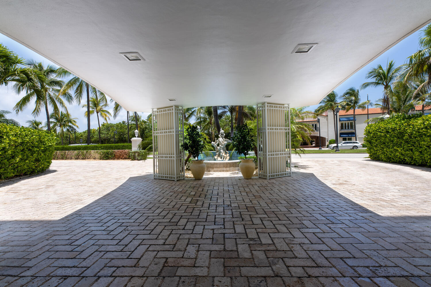 ONE ROYAL PALM WAY CONDO - Residential