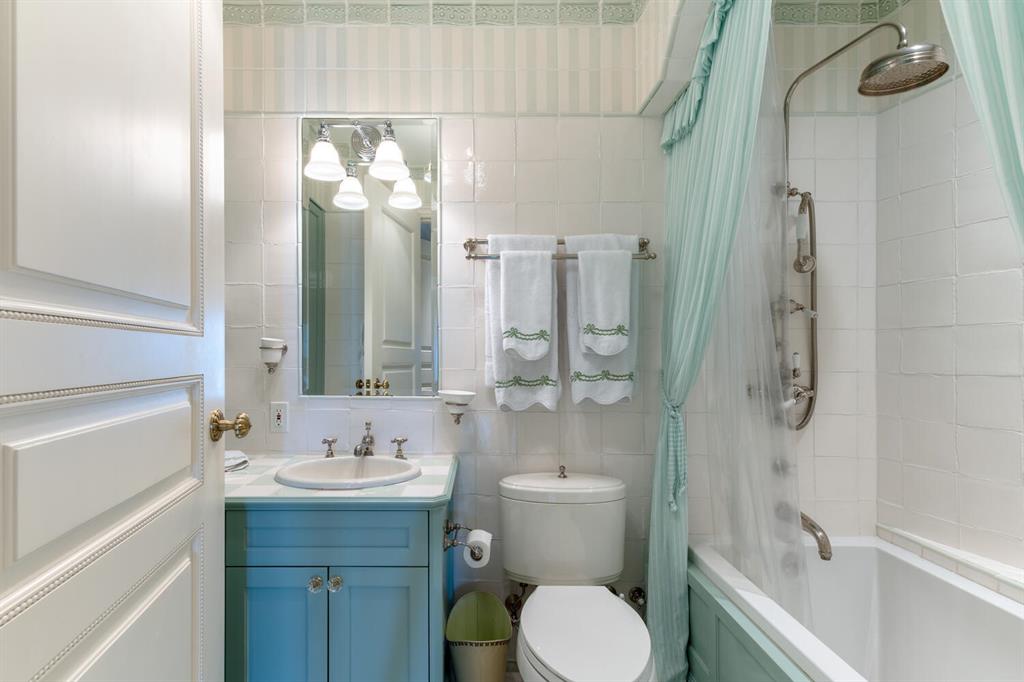 ONE ROYAL PALM WAY CONDO - Residential