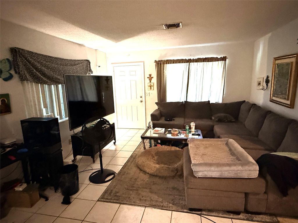 Photo of 401 SE 1st Ave, Pompano Beach, FL 33060 (MLS # F10533118)