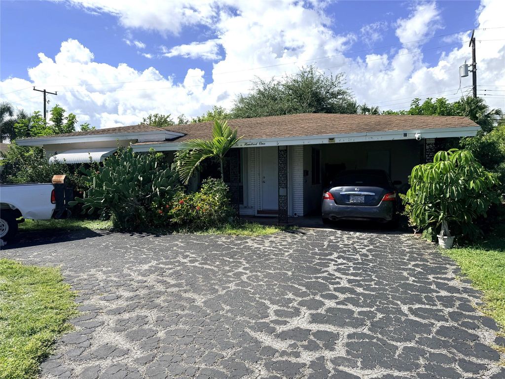 Photo of 401 SE 1st Ave, Pompano Beach, FL 33060 (MLS # F10533118)