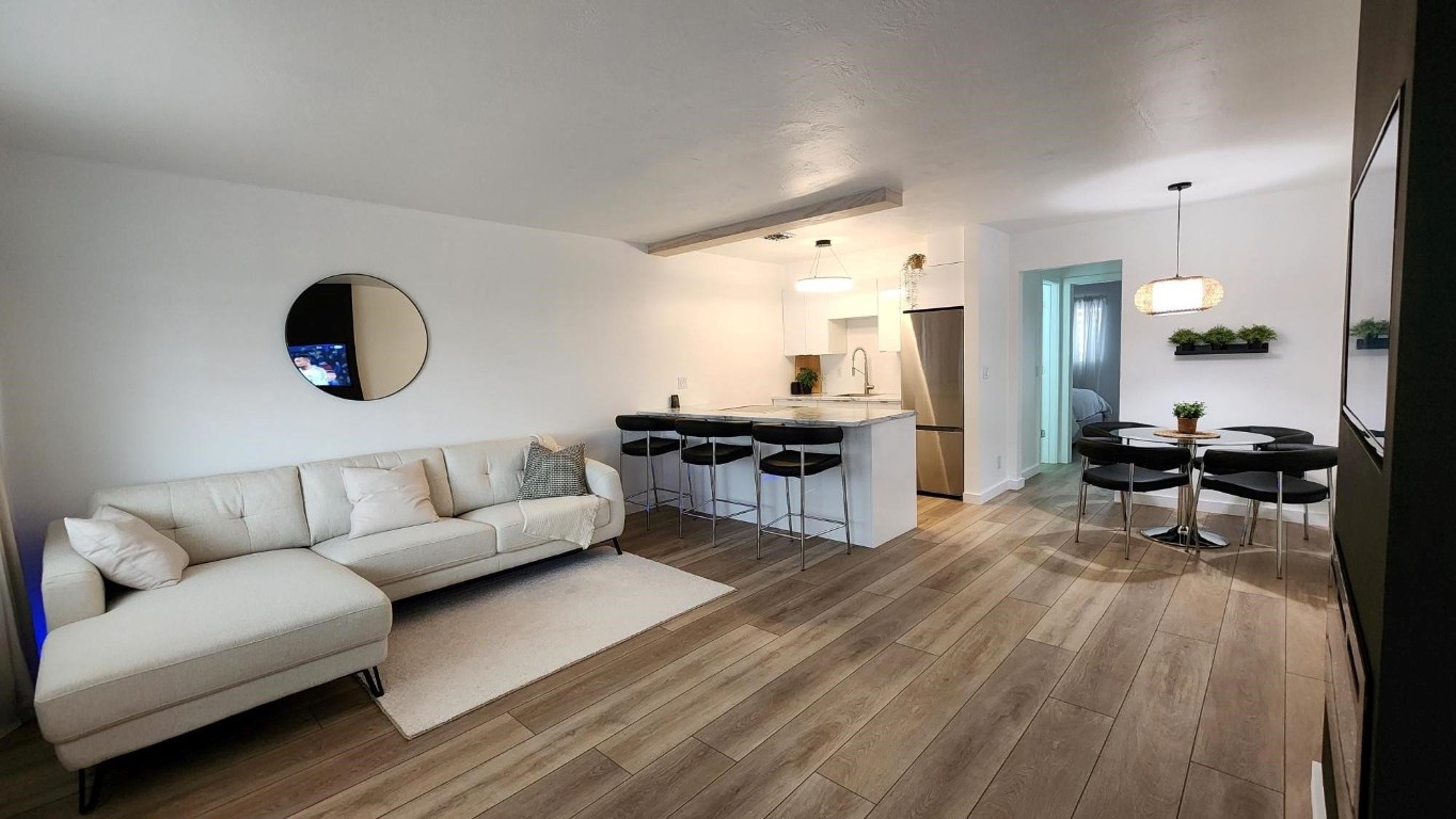 ROLEN LAKE GARDENS - Residential