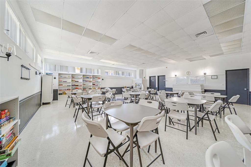 ROLEN LAKE GARDENS - Residential