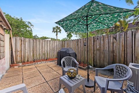 3320 Simms Street 11C Hollywood FL 33021