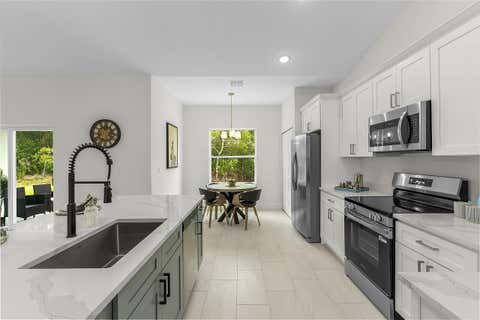 Tiny photo for 8216 104th Court, Vero Beach, FL 32967 (MLS # B26036299)