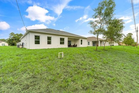 Tiny photo for 8216 104th Court, Vero Beach, FL 32967 (MLS # B26036299)
