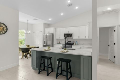 Tiny photo for 8216 104th Court, Vero Beach, FL 32967 (MLS # B26036299)