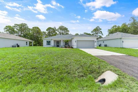 Tiny photo for 8216 104th Court, Vero Beach, FL 32967 (MLS # B26036299)