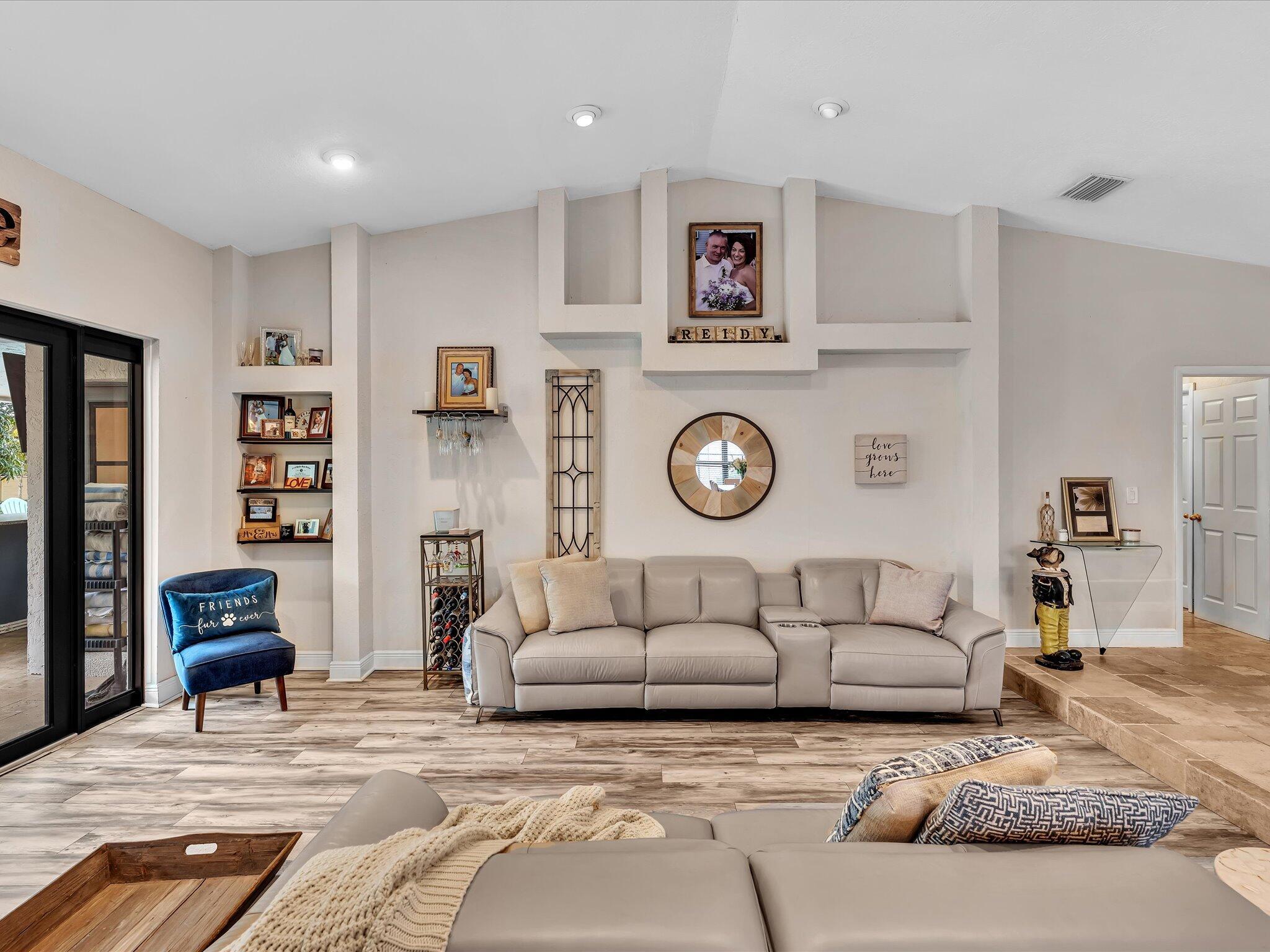 RIDGEVIEW - Residential