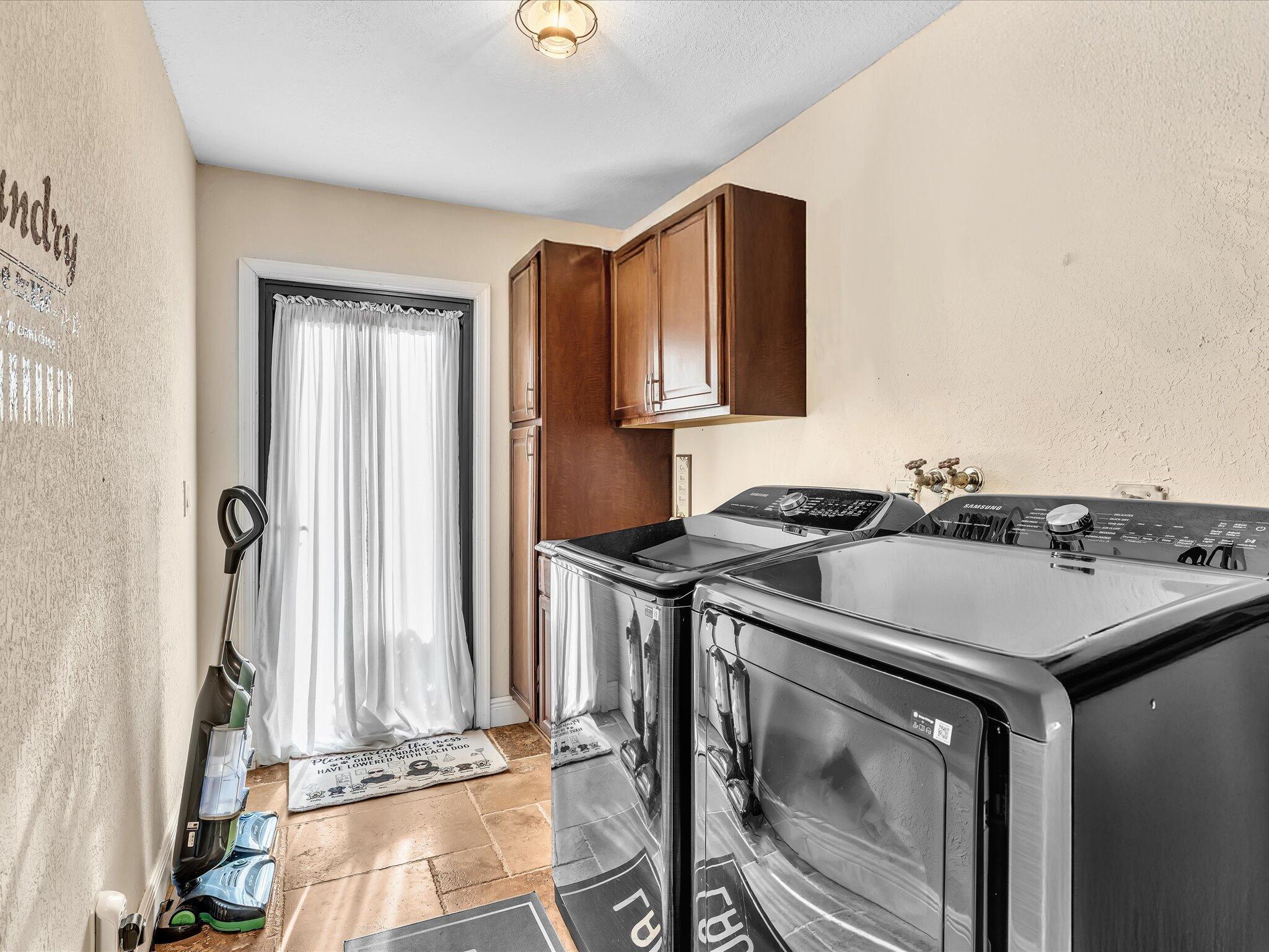 RIDGEVIEW - Residential