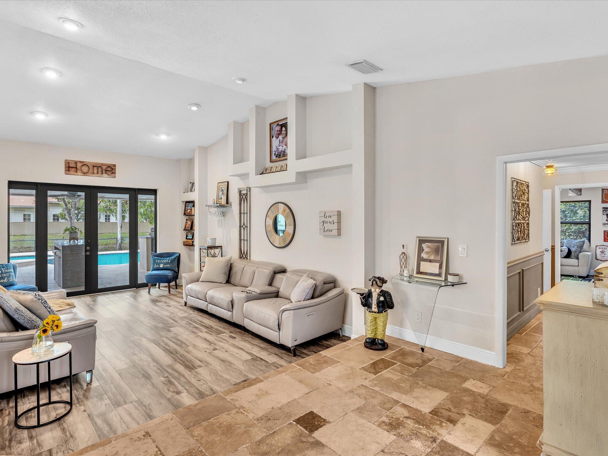 RIDGEVIEW - Residential