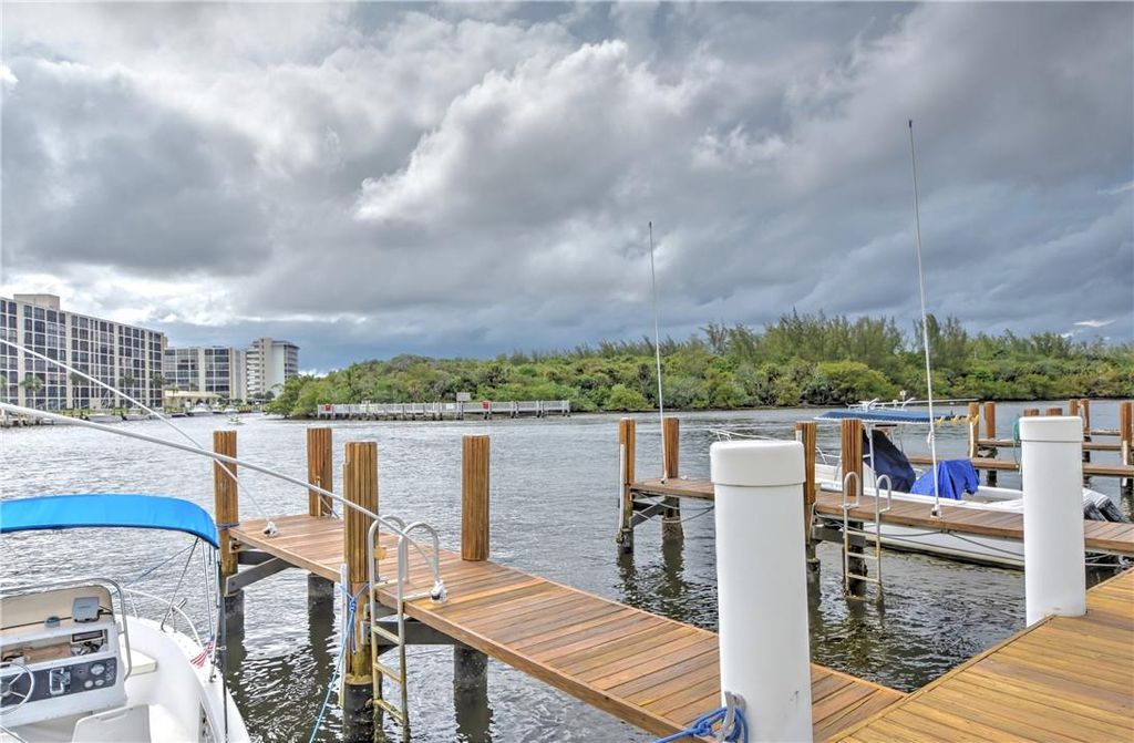 Photo of 105 NE 19th Avenue #164, Deerfield Beach, FL 33441 (MLS # F10441464)