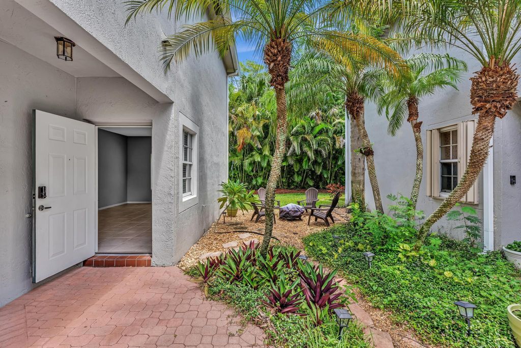 Photo of 21090 Via Eden, Boca Raton, FL 33433 (MLS # R11115980)