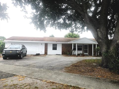201 Rex Court Palm Springs FL 33461