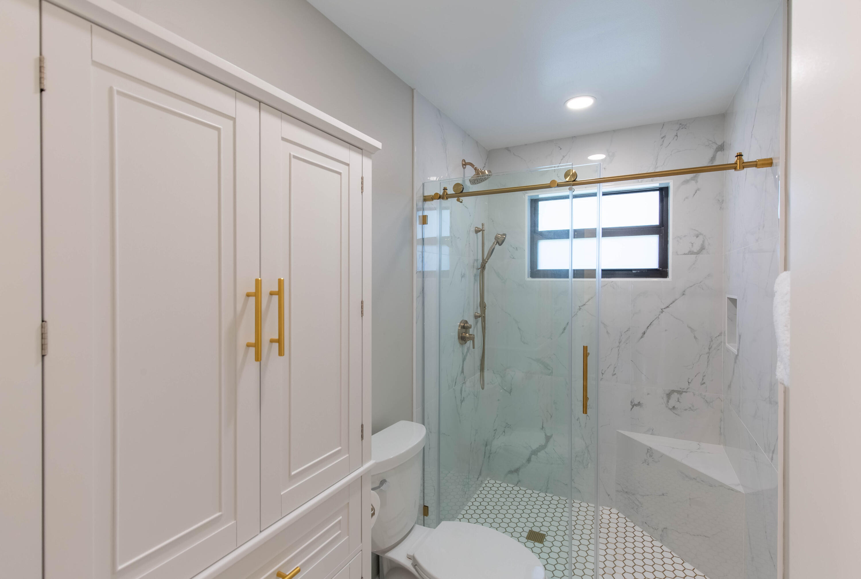 BEDFORD MEWS AT WELLINGTON - Residential Lease